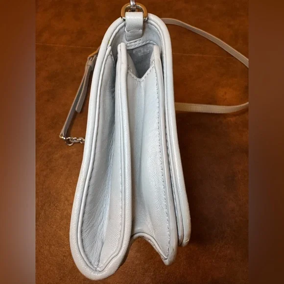 EUC Tory Burch Grey Crossbody Bag with Chain Strap. - Picture 11 of 16